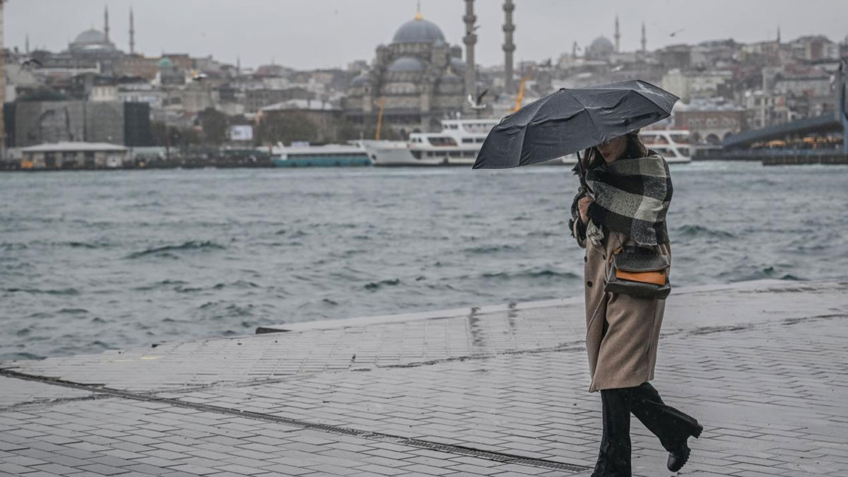 Meteoroloji'den İstanbul dahil 7 kente  uyarı: Yağışlı hava hafta sonu geri dönüyor