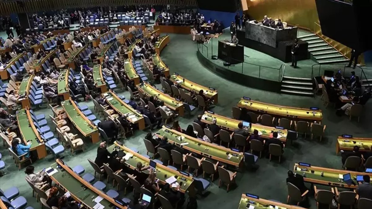 BM Genel Kurulu, Gazze’ye insani yardımın serbest geçişini onayladı