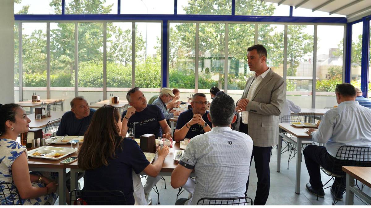 Başkan Sarıkurt, Çorlu Belediyesi Kent Lokantası'nda vatandaşlarla buluştu
