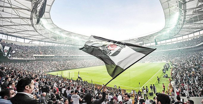 Beşiktaş kulüpler arasında hem en az zararı açıkladı