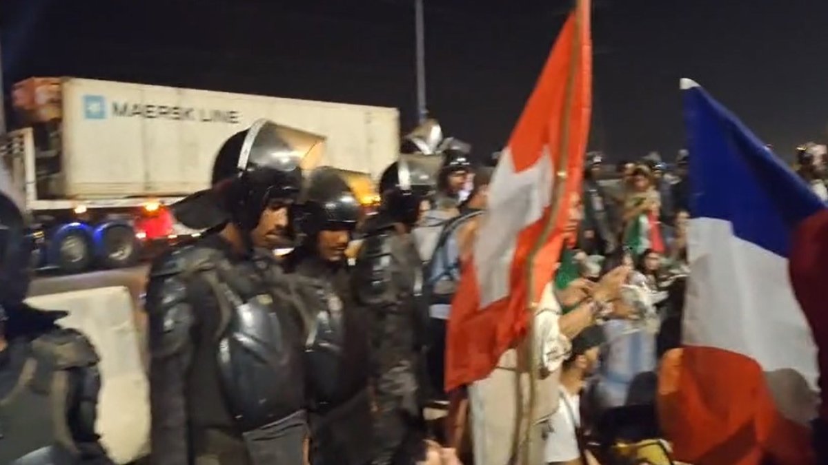 Kahire’de Gazze yürüyüşçülerine müdahale: Mersin Milletvekili Faruk Dinç de yaralandı