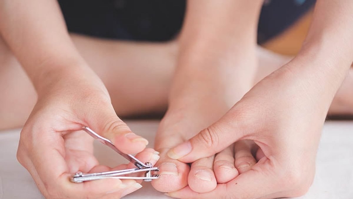 Tırnaklarınızı bu şekilde kesmeyin: Enfeksiyon riski artıyor! Eğer böyle yapıyorsanız mutlaka bu alışkanlığınızı değiştirin