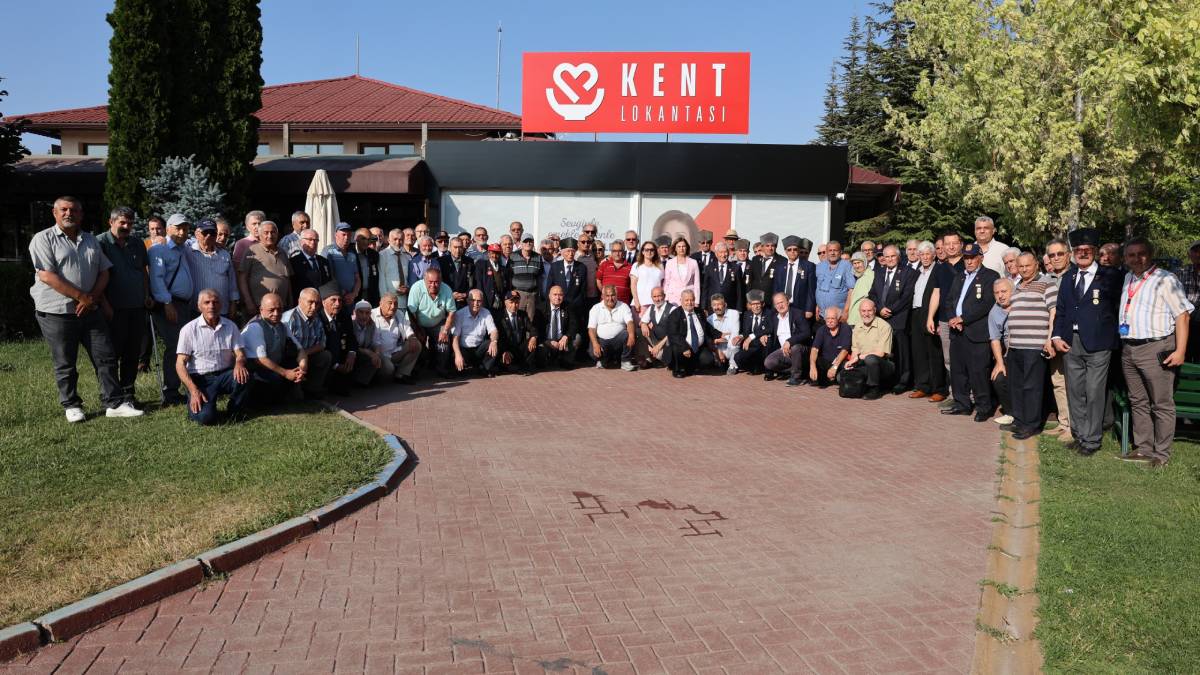 Başkan Ünlüce’den Babalar Günü’nde vefa buluşması