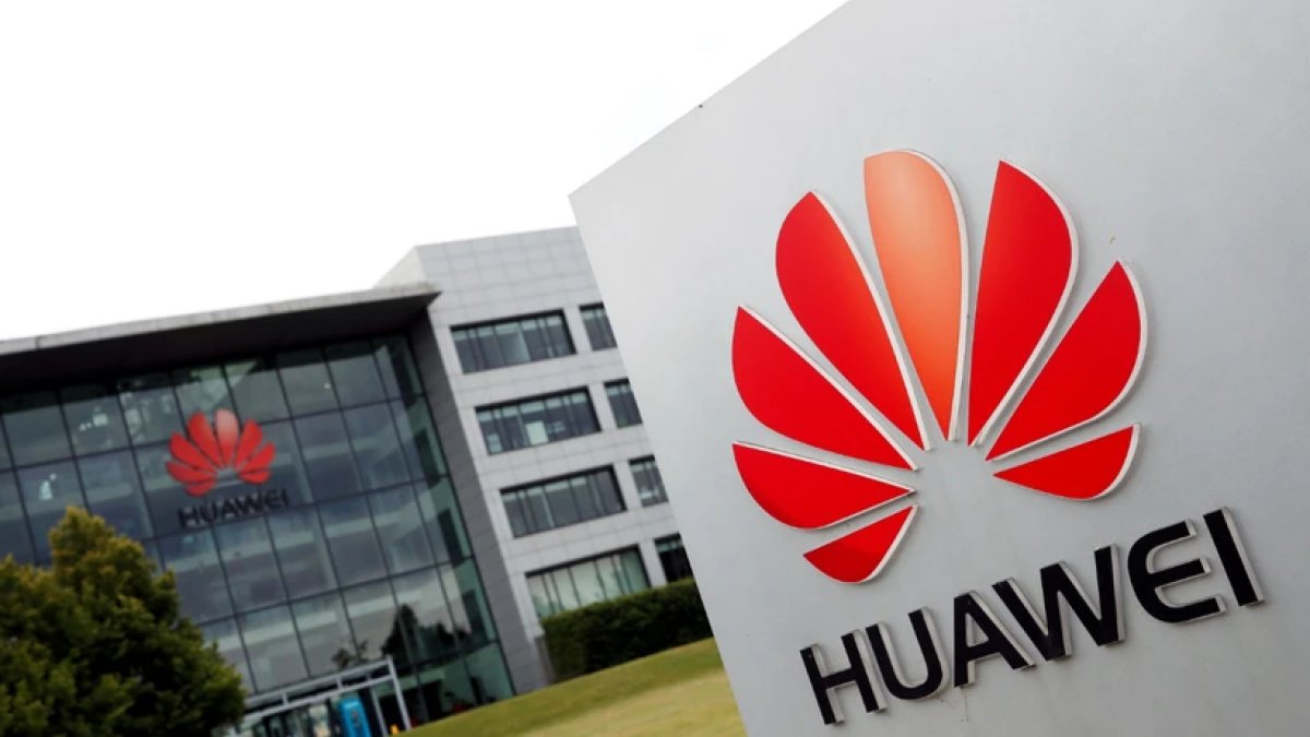 Huawei'ye yasak geldi! O ülke yasaklayarak kısıtlama listesine ekledi