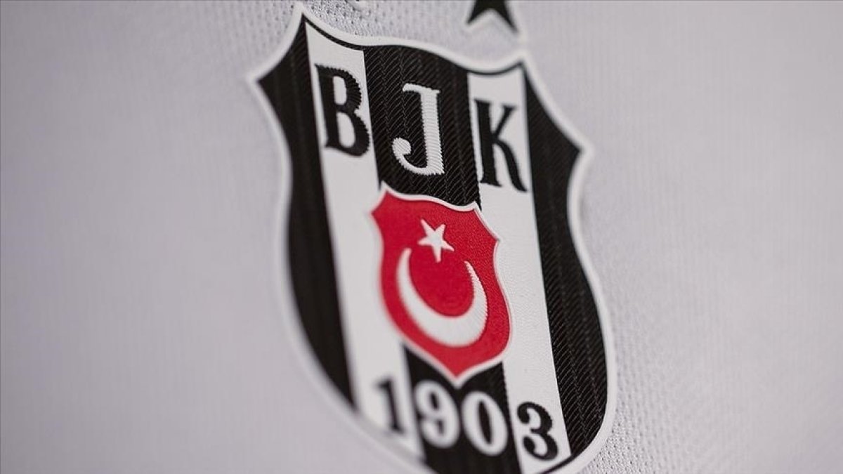 Beşiktaş’ta yüksek maaş krizi! Tecrübeli golcü takımdan ayrılıyor