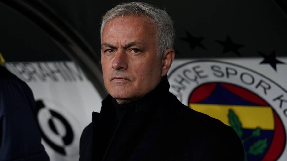 Fenerbahçe'de transferde flaş görüşme! Mourinho eski öğrencisini takıma çağırdı