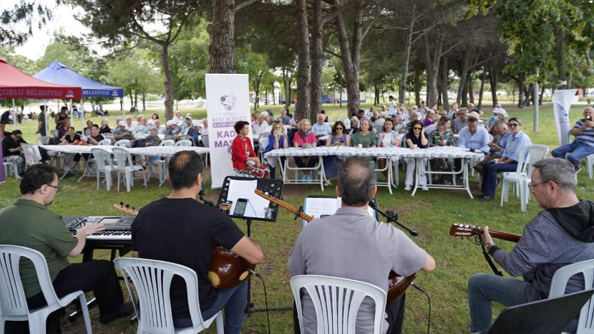 Yaşayan Çınarlara Özel Babalar Günü kutlaması
