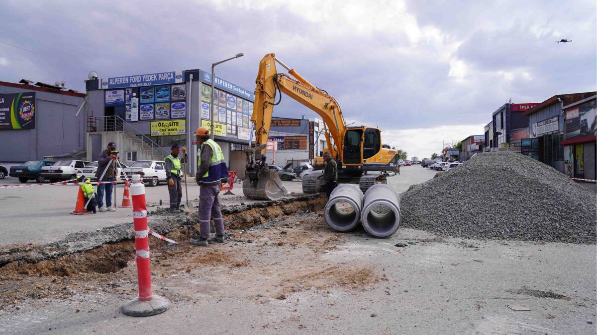Karacaören Sanayi Sitesi’nin altyapısı yenileniyor