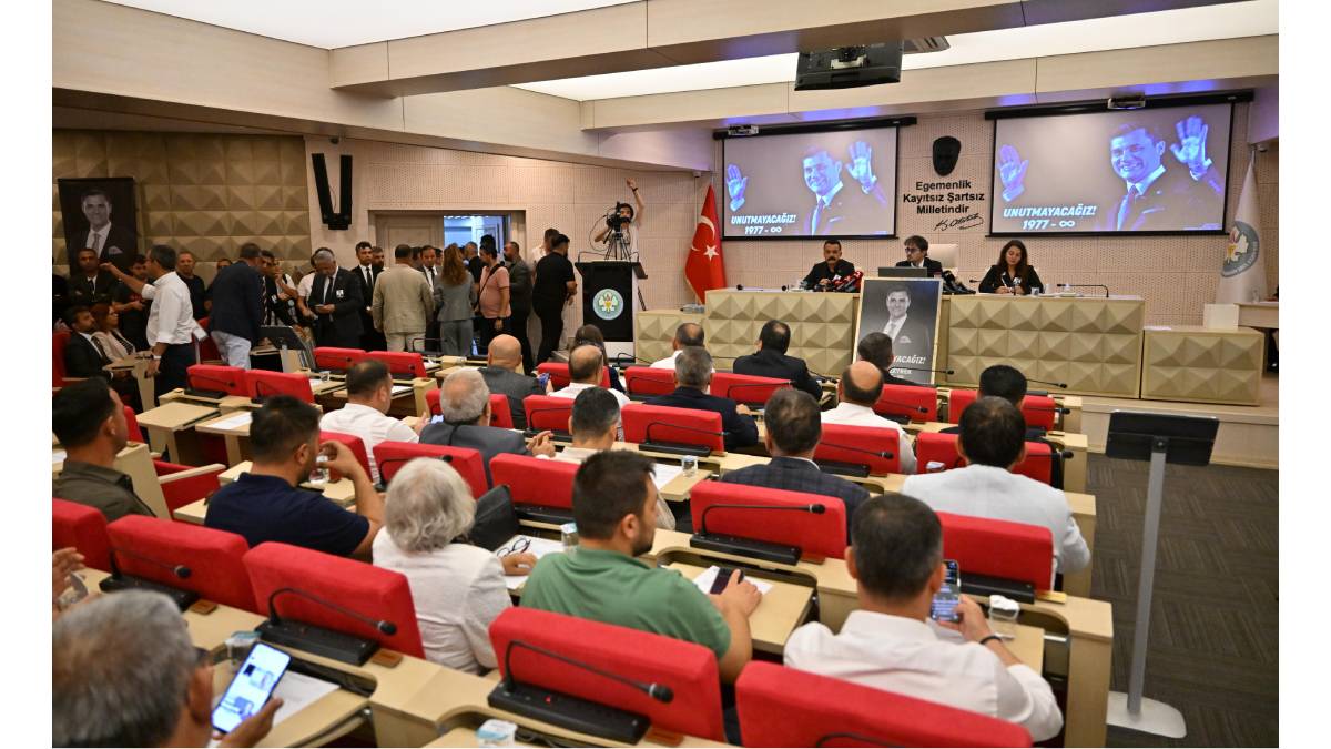 Besim Dutlulu: “Hem yol arkadaşımı hem de büyük bir belediye başkanını kaybettik”