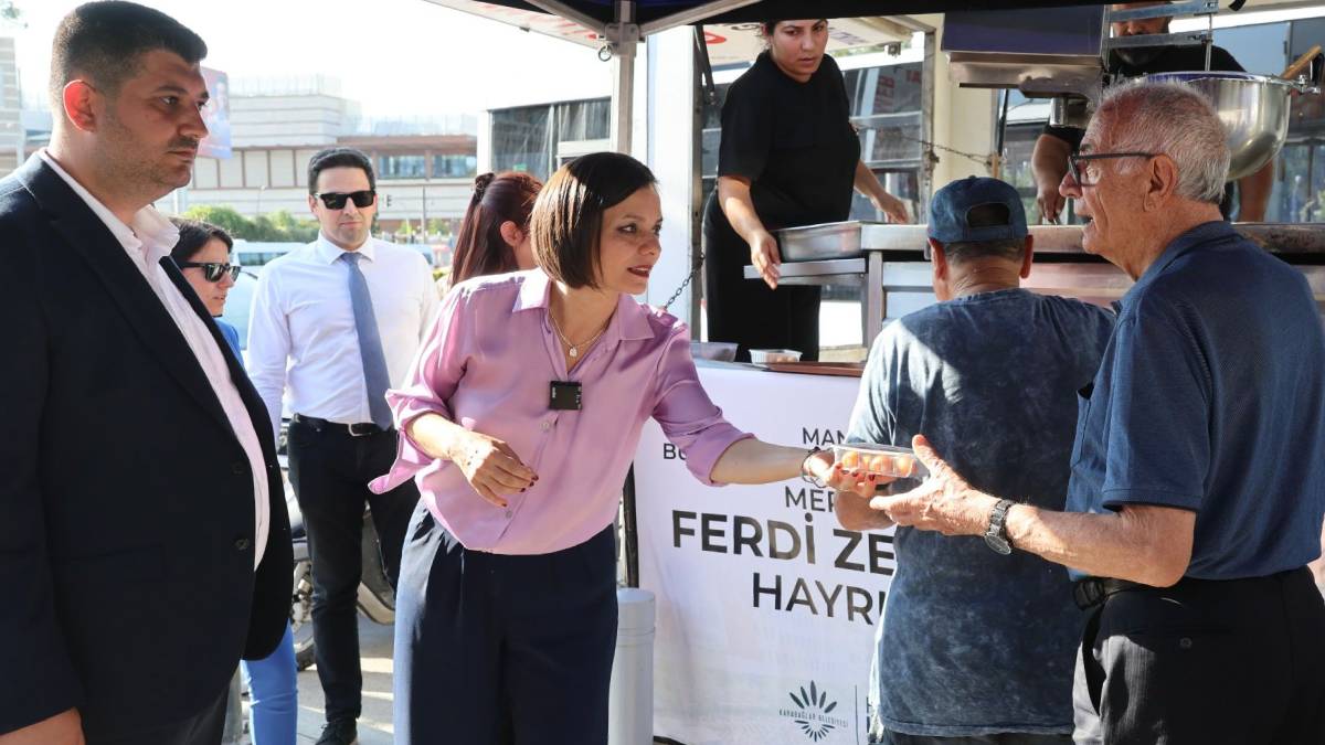 Karabağlar Belediyesinden Ferdi Zeyrek anısına lokma ikramı