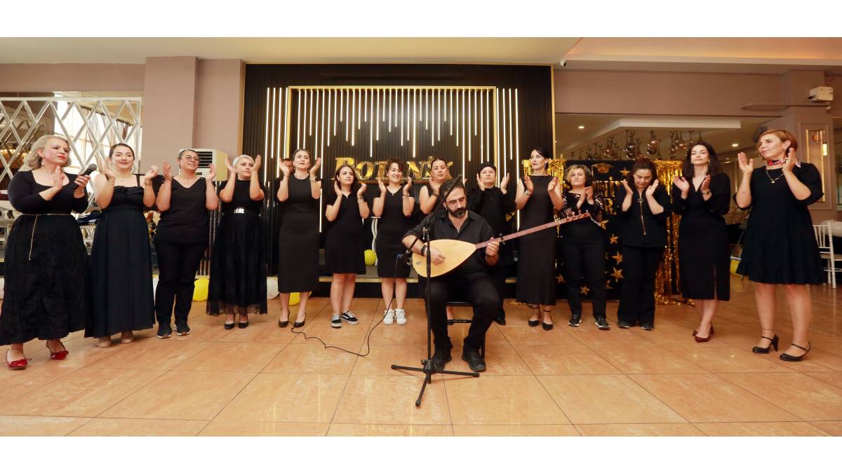 Yenimahalleli özel bireylerin yıl sonu coşkusu