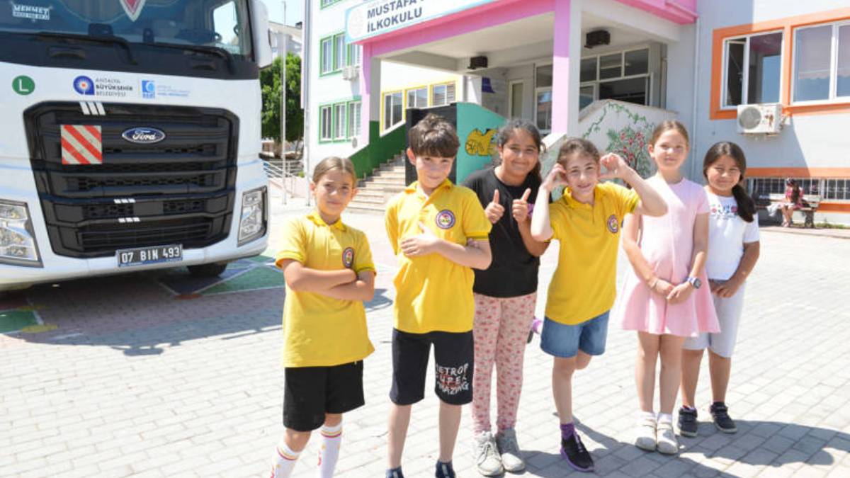 ASAT’tan gelecek nesillere su bilinci aşılayan proje: “Su Hayattır”