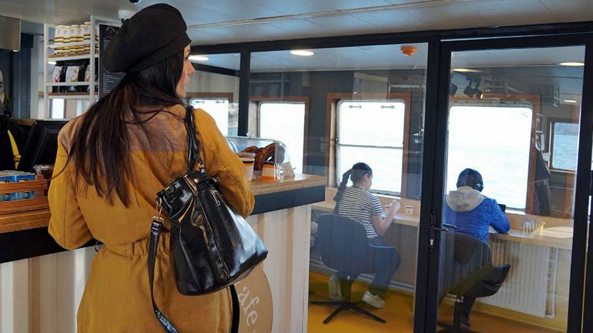 İstanbul'da artık işe gitmek için bahane çok! Şehir Hatları, vapurları ofise çevirdi