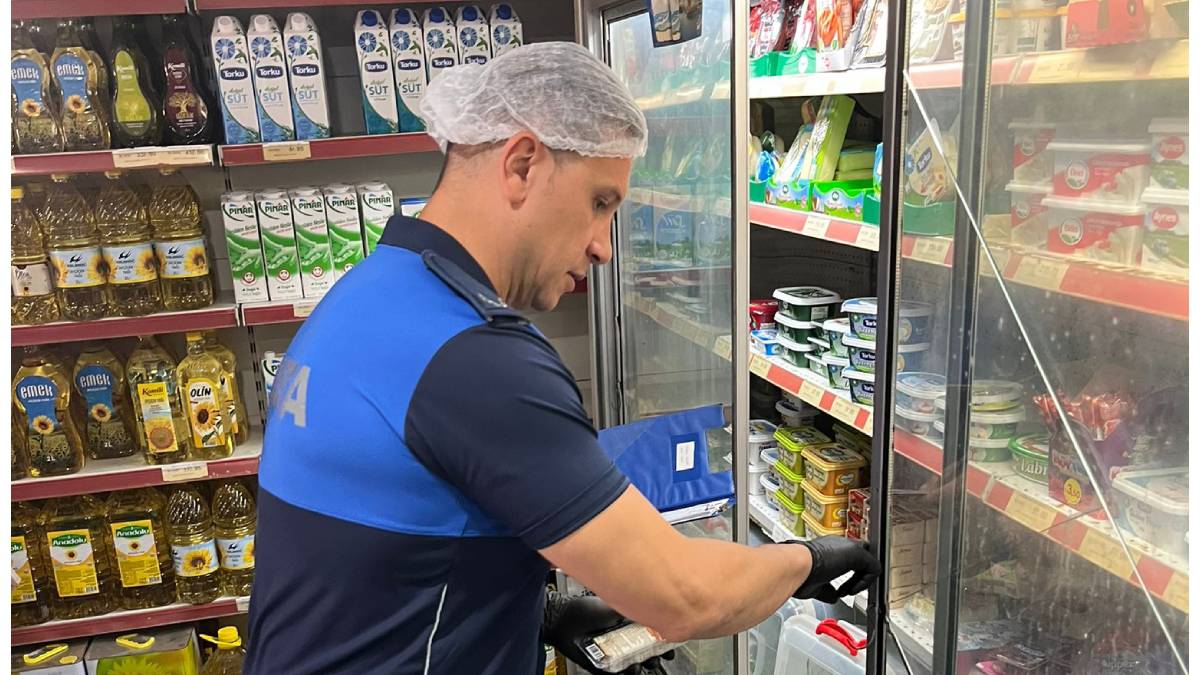 Dondurma satılan iş yerlerinde kapsamlı denetimler yapıldı