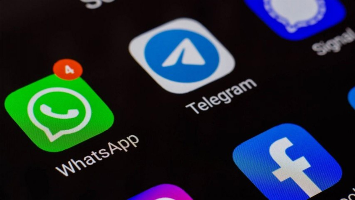 İran'dan vatandaşlarına sosyal medya uyarısı! WhatsApp ve Telegram'ı silin