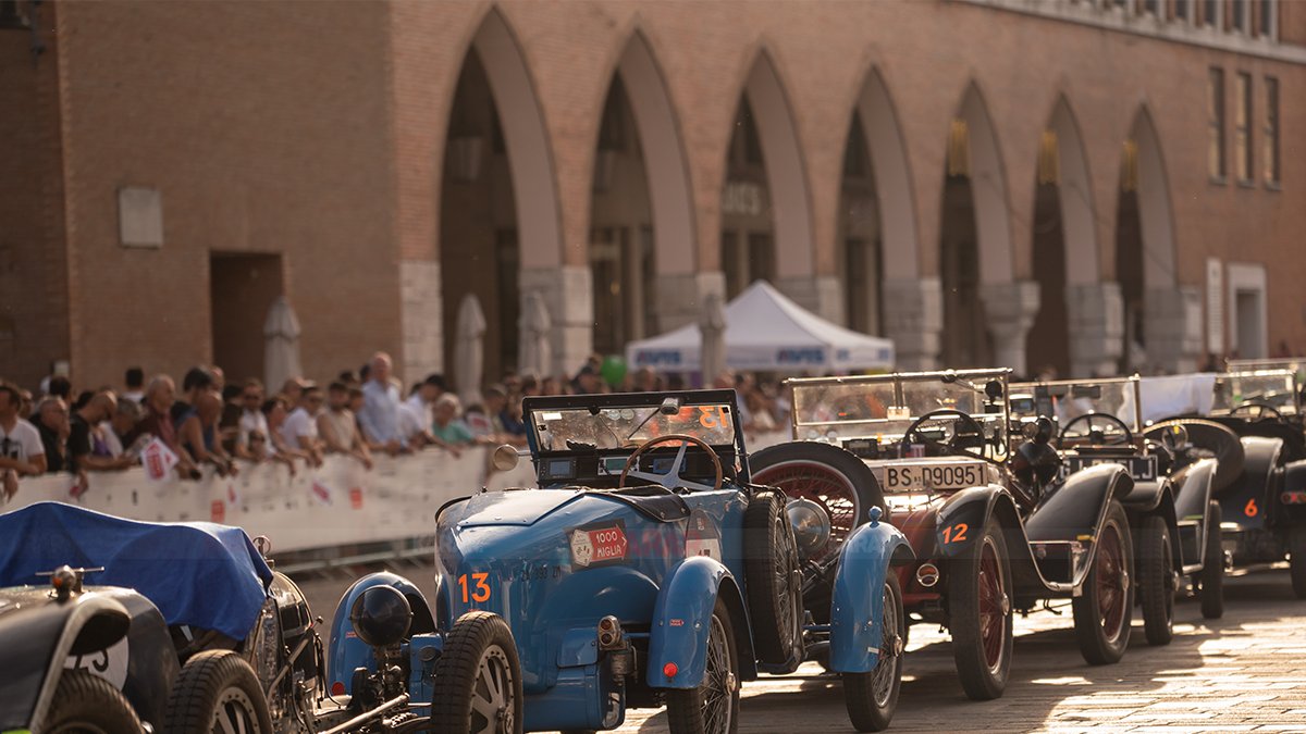 1000 Miglia'da ilk gün tamamlandı: Liderlik Alfa Romeo'da
