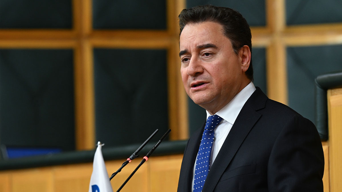 Babacan: ABD'nin savaşa katılması bölgeyi ateşe atar