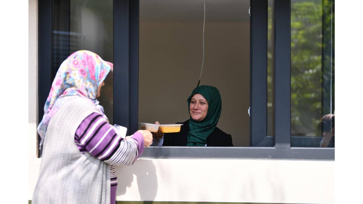 Balıkesir’de Yakın Mutfak binlerce kişiye sıcak yemek ulaştırdı