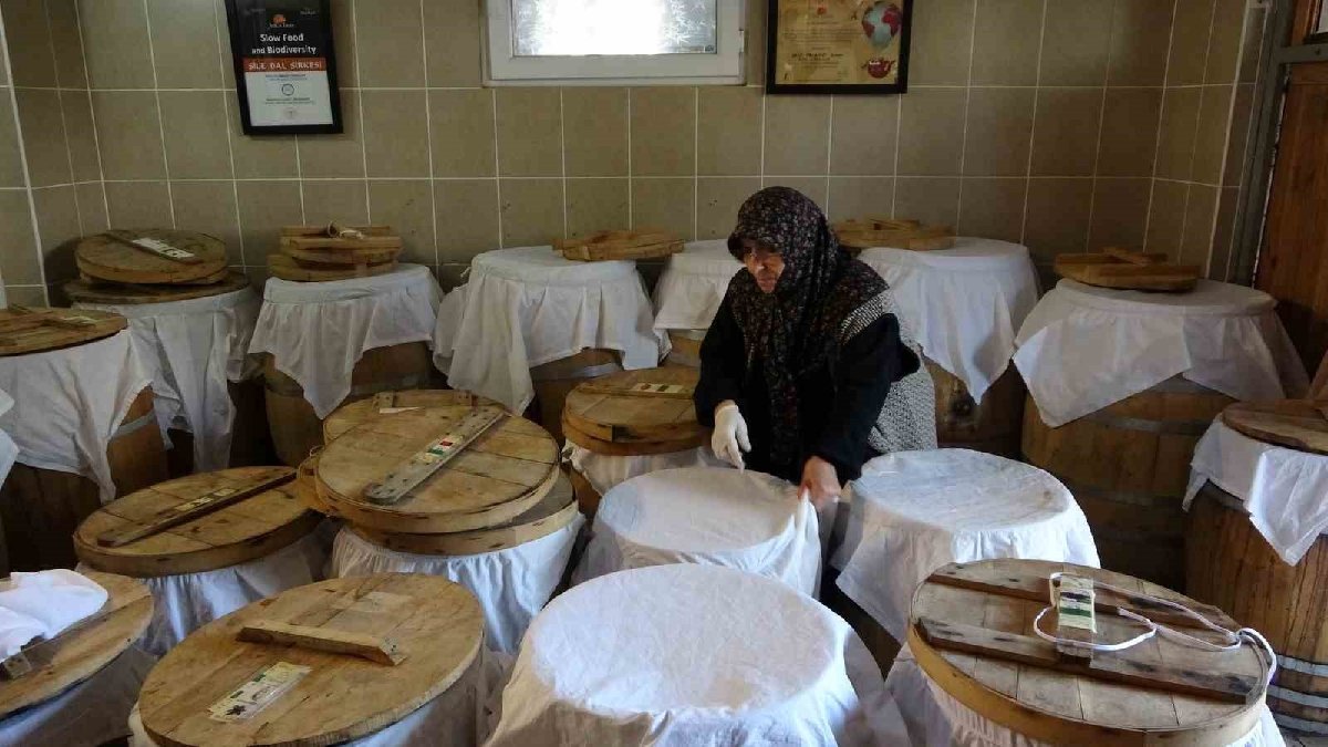 Dedesinden öğrendi 50 farklı çeşit üretti! 20 yıldır doğal yöntemlerle yapıyor, doktorlar şifa diye öneriyor