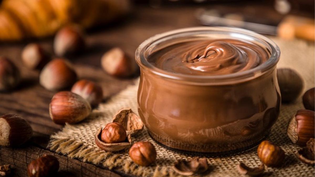 Palm yağı yok, koruyucu yok, sadece doğallık var! Evde 10 dakikada hazırlanan bu fındık kreması tarifine bayılacaksınız!