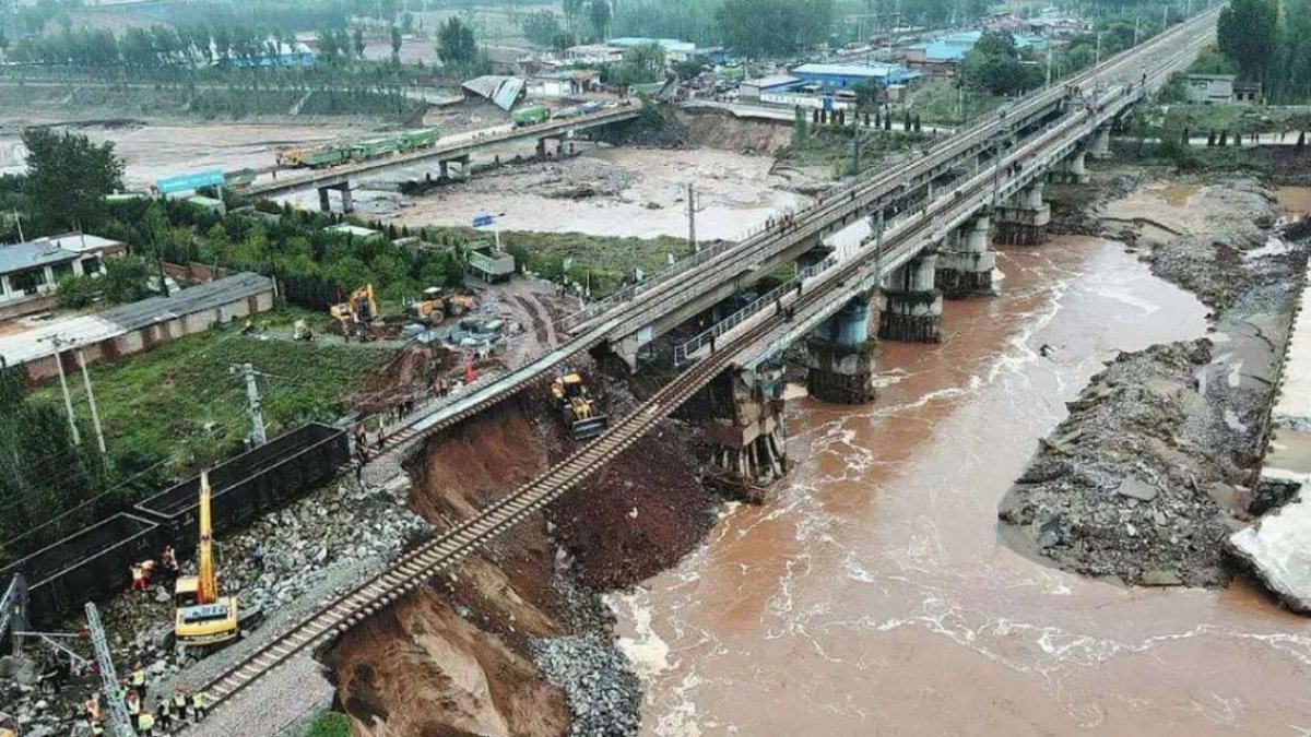 Çin’ de sel nedeniyle 30 bin kişi tahliye edildi