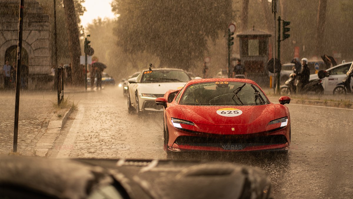 Ferrari Tribute 1000 Miglia'da şartlar zorlaştı! Türk çift 19. oldu