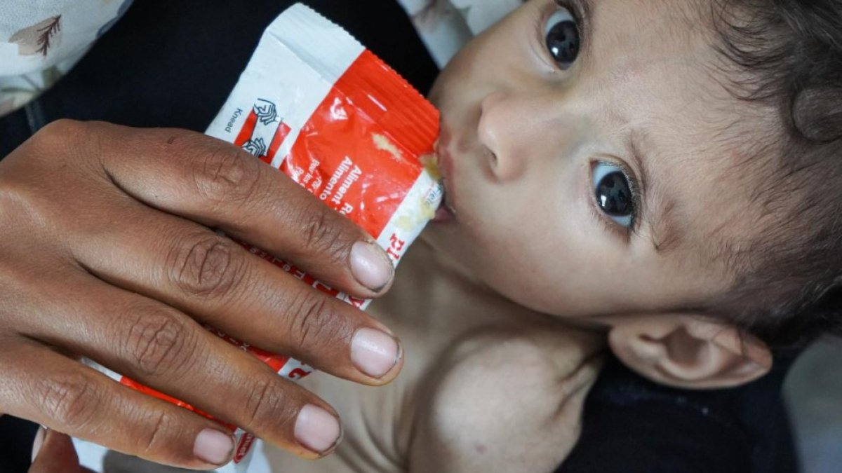 Gazze’den bebekler için dünyaya son çağrı: Mama kalmadı, ölüm kapıda