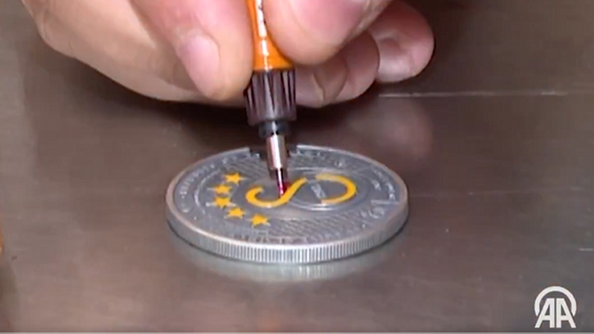 Darphane, Galatasaray'ın şampiyonluğu için hatıra parası basıyor