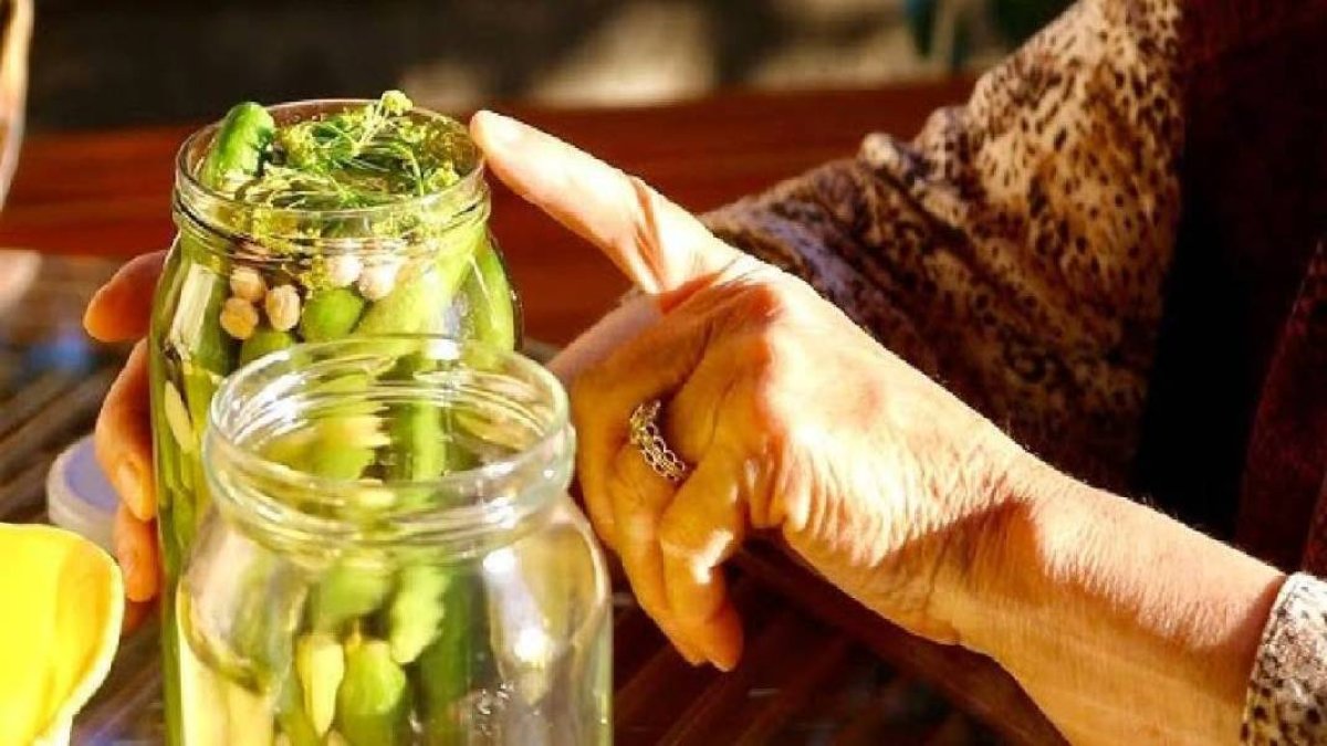 Turşunun lezzeti ve dayanıklılığı bu tuzda saklı: Çok daha uzun ömürlü oluyor: Resmen bozulmasını engelliyor