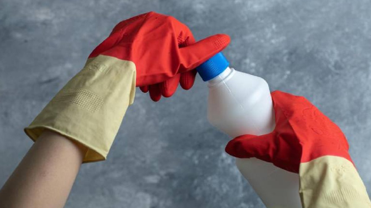 Bakanlıktan “ciddi sağlık sorunu yaratıyor” uyarısı: Çamaşır suyu markası toplatılıyor