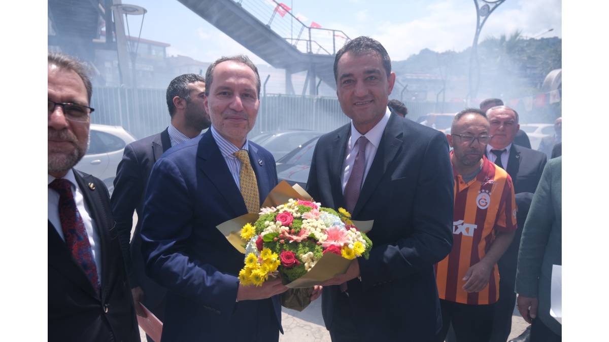 Fuat Köse'den Erbakan'a çiçekli karşılama