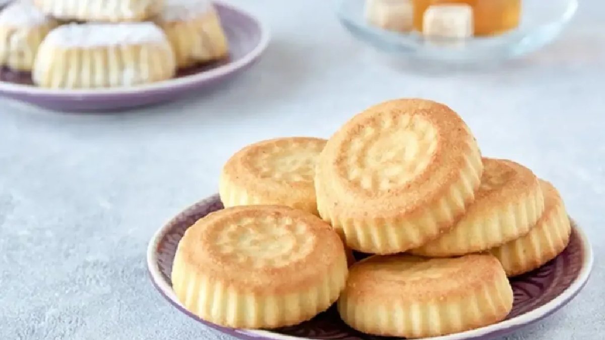 Ağızda üğüm üğüm oluyor, herkes pastane pastane arıyor! En güzelini siz yapacaksınız! İşte Lübnan kurabiyesi tarifi…