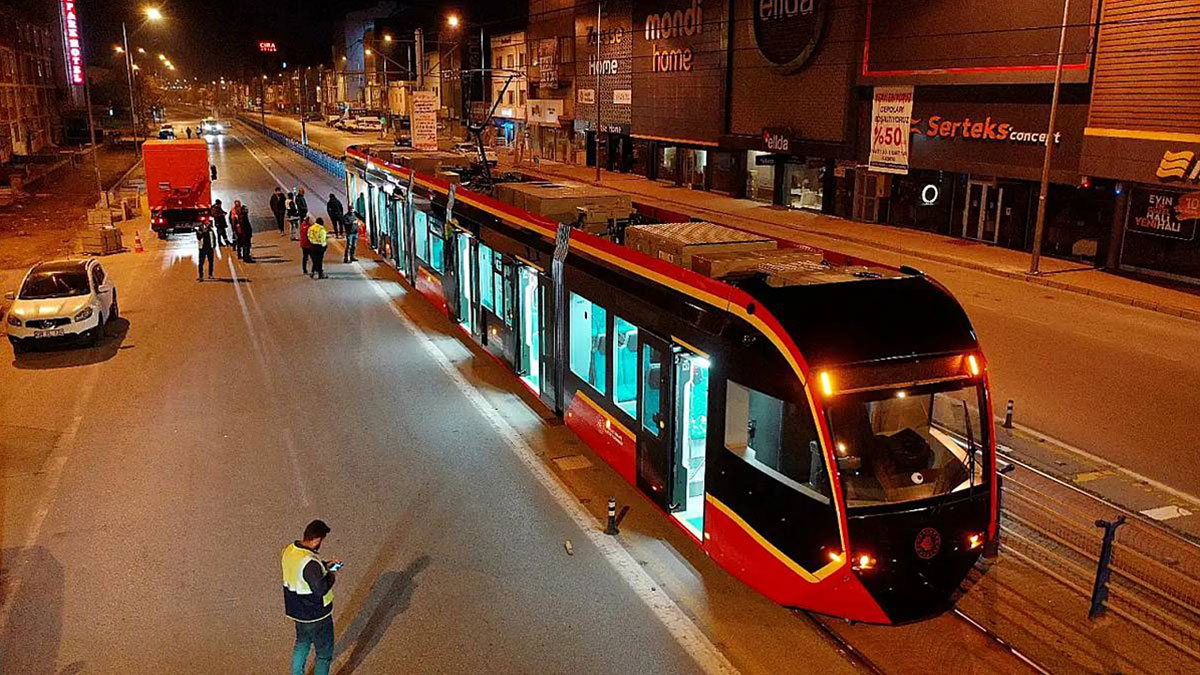 11 yeni tramvay aracı ve 2 yeni tramvay hattı hizmete girdi! Kayseri'de 6 yılda 813 milyon yolcu toplu taşımayla seyahat etti