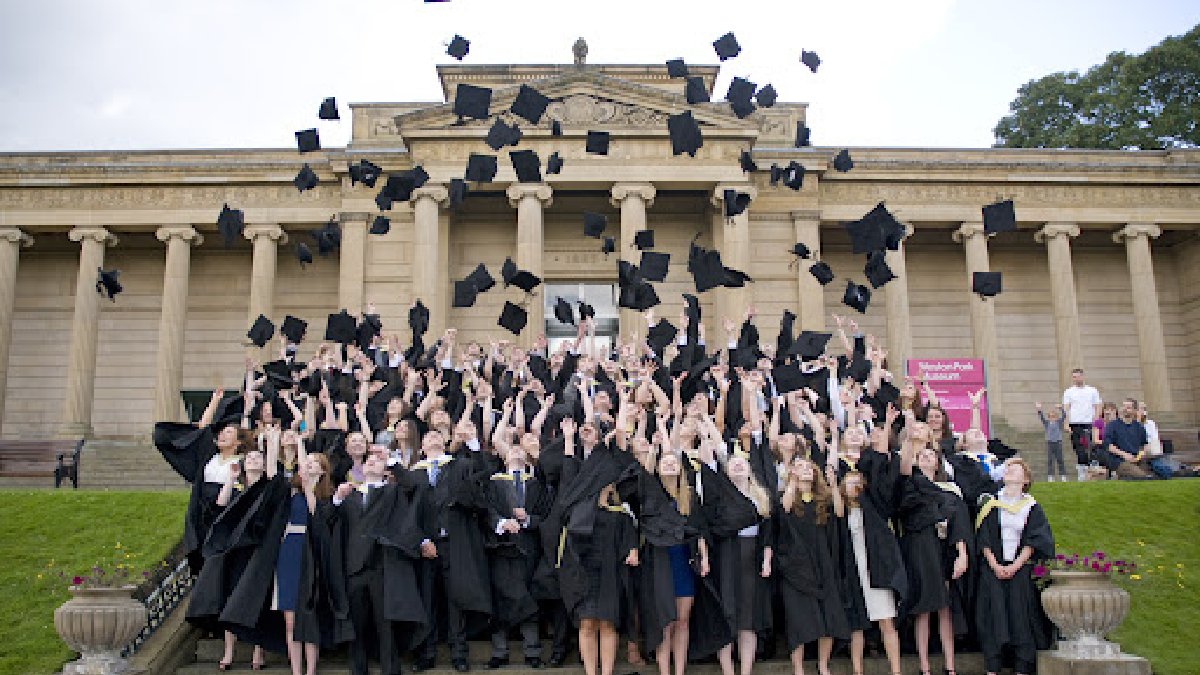 Üniversite hayalini yurt dışına taşımak isteyenler dikkat! En uygun fiyatlı 5 üniversite ülkesi belli oldu!
