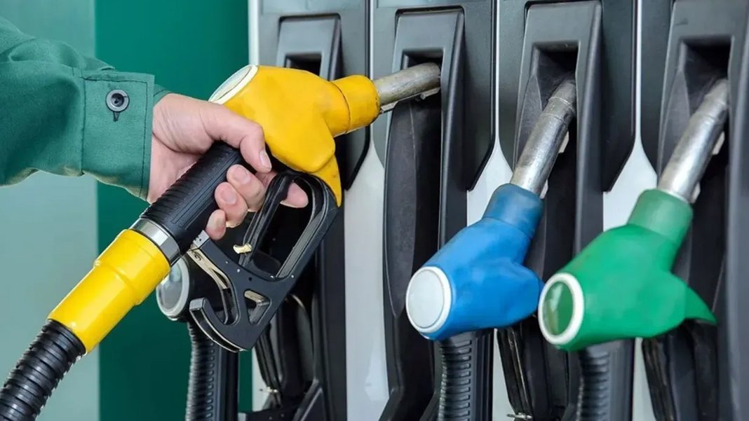 Akaryakıtta fiyatlar yeniden düzenleniyor: Motorine dev indirim