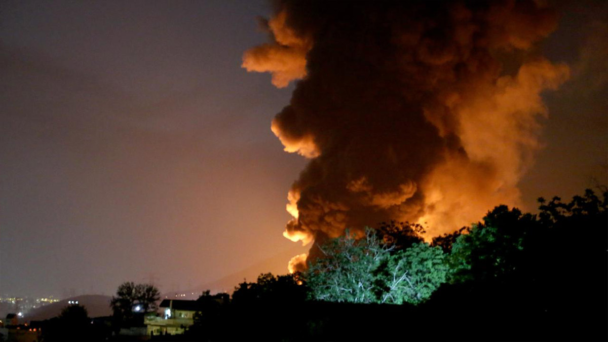 İsrail’den İran'ın Kum kentindeki kışlaya saldırı: 4 asker öldürüldü