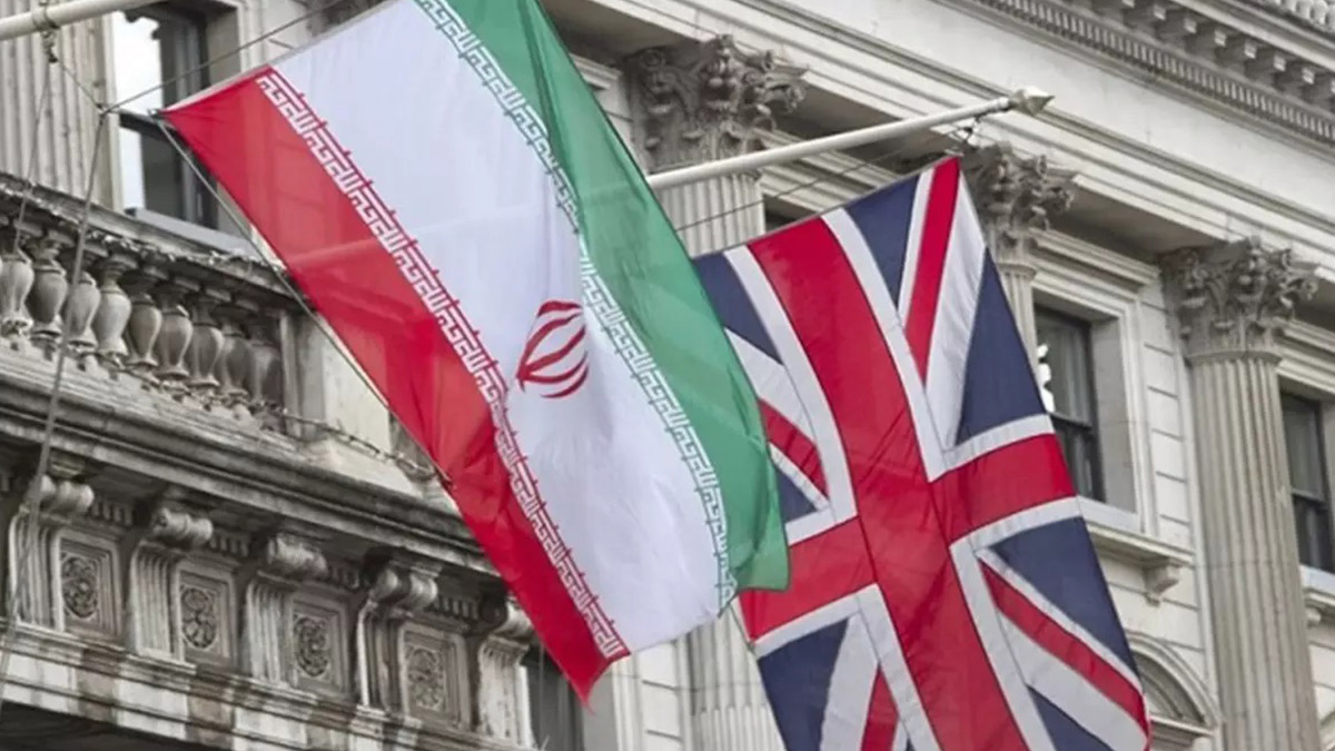 İran ve İngiltere Dışişleri Bakanları, ABD saldırısını görüştü