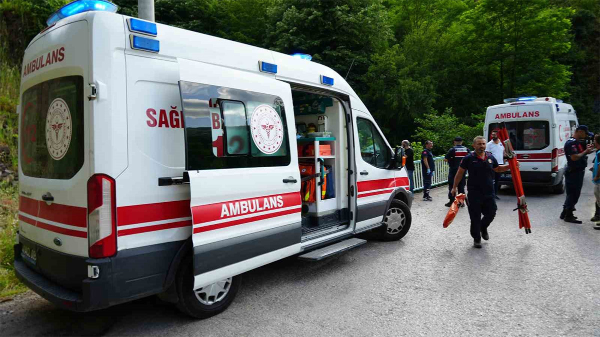 Kocaeli'nde acı ölüm: Suya düşen oğlunu kurtarmak isteyen anne hayatını kaybetti