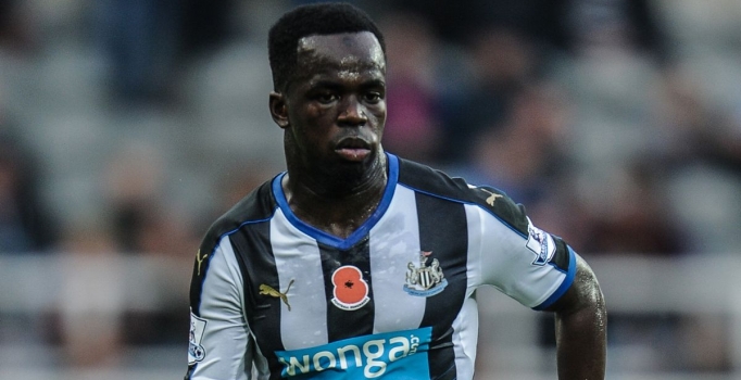 Yeni transfer Cheick Tiote İstanbul'a doğru yola çıktı - Tiote hangi mevkide oynuyor?