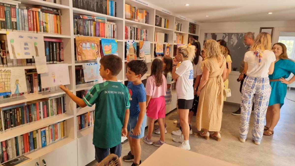 "Hikayeler ve Resimlerle Bodrum Tarihi” sergisi ve yıl sonu şenliği gerçekleşti