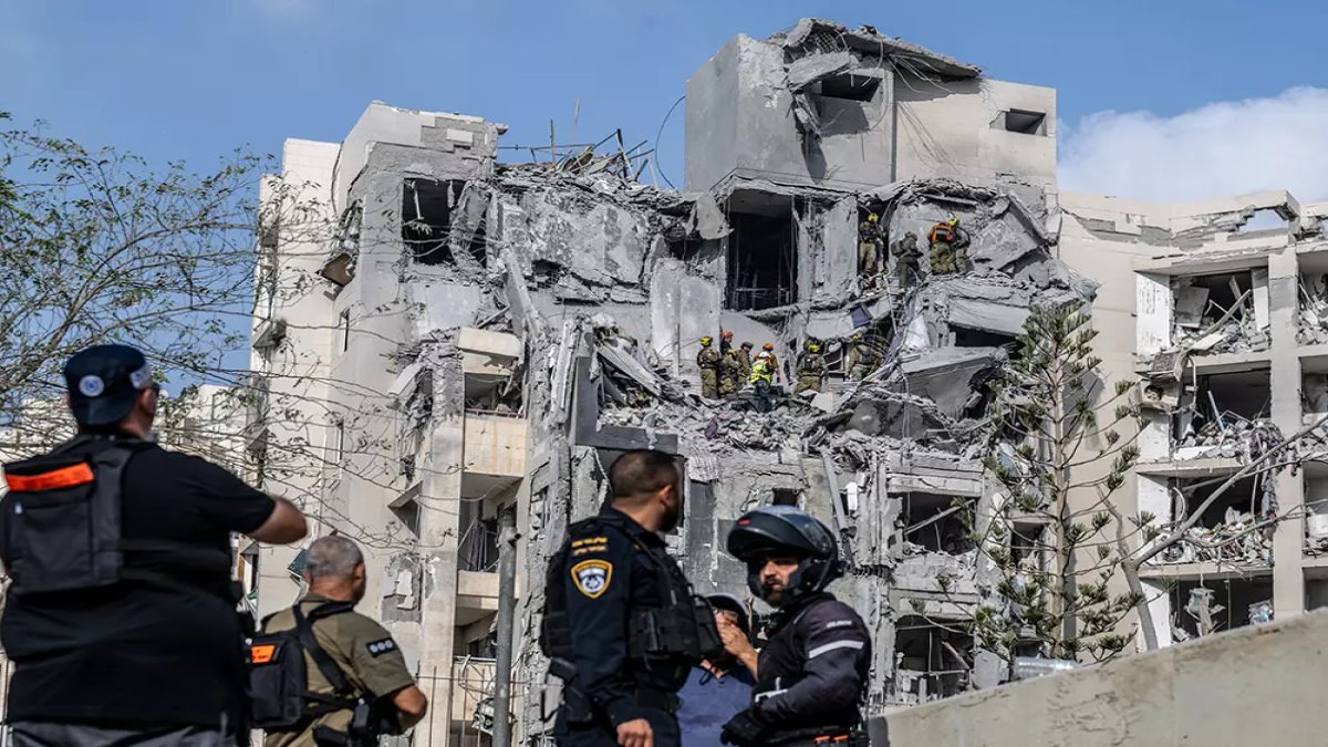 İsrail ordusu, İran'dan yeni bir saldırı yapıldığını duyurdu