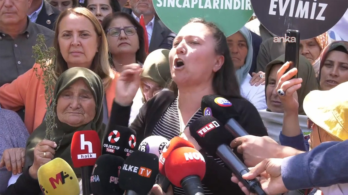 Zeytinlikleri madencilik faaliyetlerine açan yasa teklifine TBMM önünde protesto