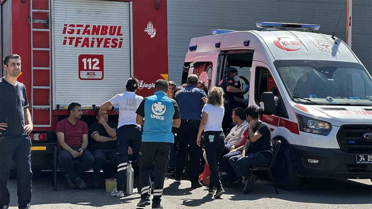Ümraniye’de motor fabrikasında yangın: 10 işçi dumandan etkilendi
