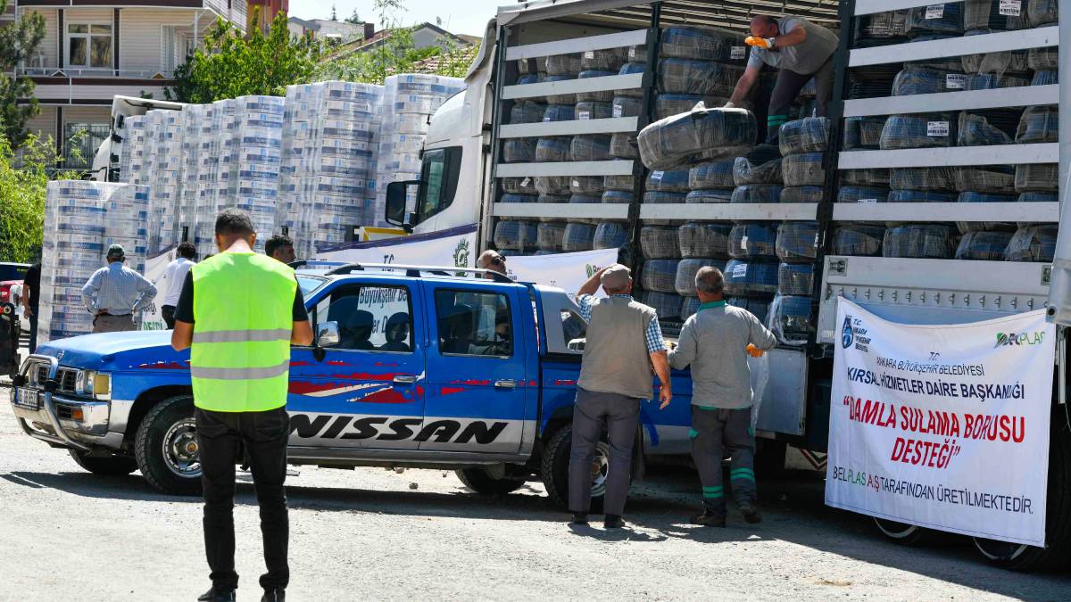 Başkent’te kırsal kalkınma hamlesi devam ediyor: Üreticilere damla sulama borusu desteği