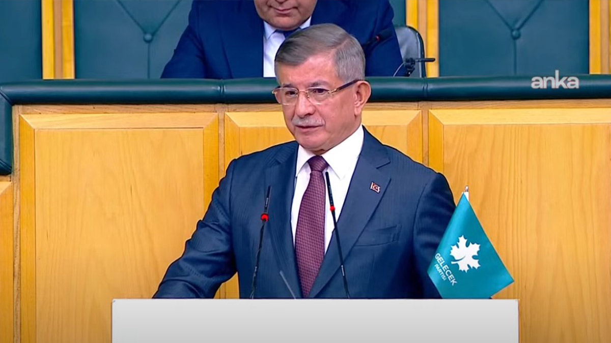 Davutoğlu’ndan YKS sonuçları için gençlere mesaj: Hayat tek bir sınavdan ibaret değildir