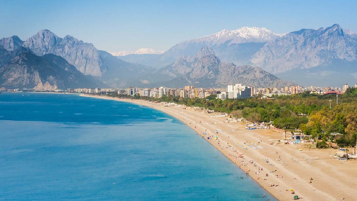 Antalya’da yaşamak isteyen buraya koşacak! Antalya’nın en ucuz ilçeleri seçildi: Ekonomik krizle baş edemeyenlerin adresi