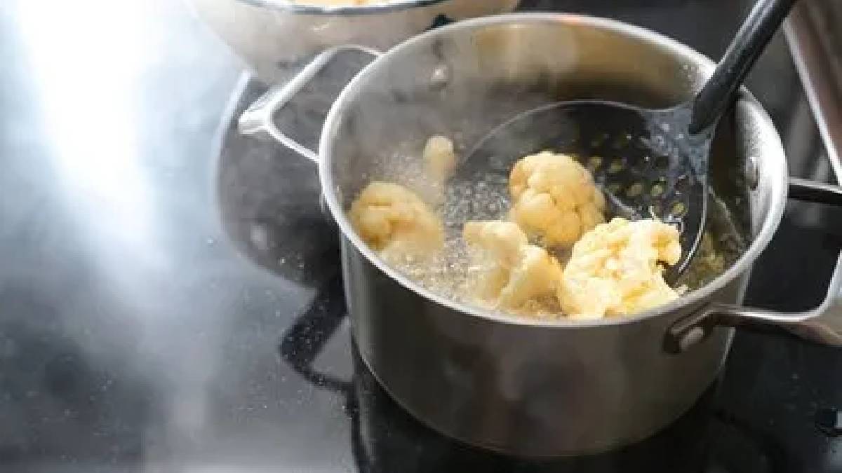 Yemesi tatlı kokusu acı! Evde kızartma yapmaktan korkmayın: Kızartma kokusuna karşı en etkili ve doğal yöntemler…