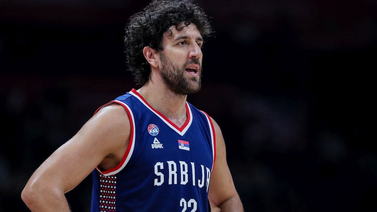 Micić transferinde son perde! 4 dev kulüp masada, kararını o şart belirleyecek