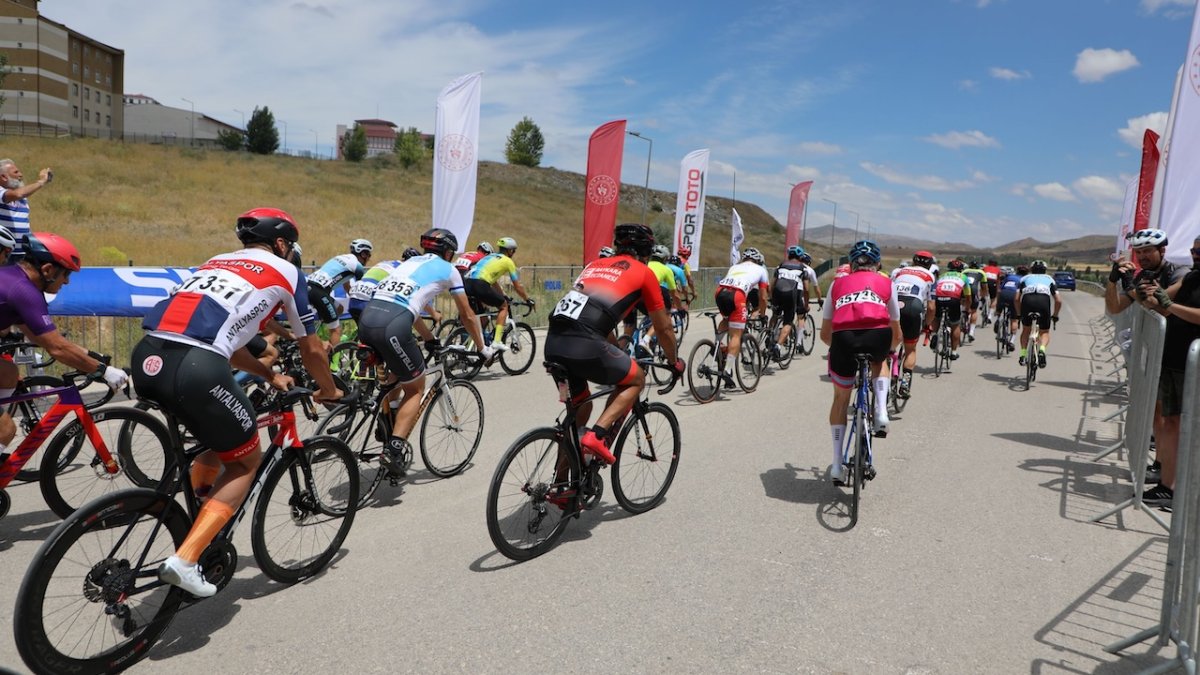 Temmuz rüzgârları pedallardan esiyor