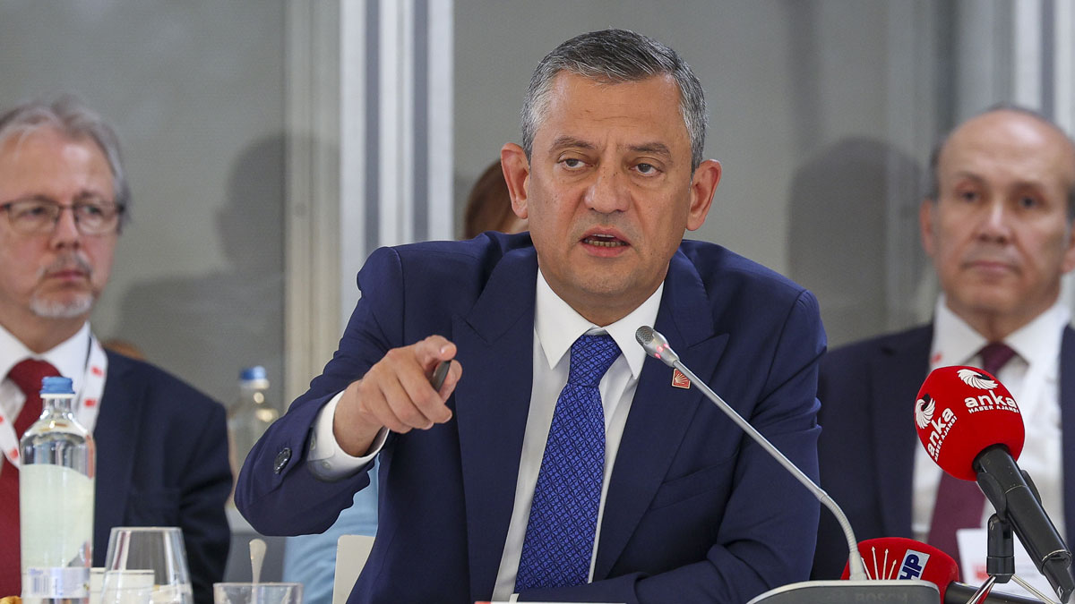 Özel, Brüksel’de konuştu: “Türkiye, Erdoğan iktidarından ibaret değildir”